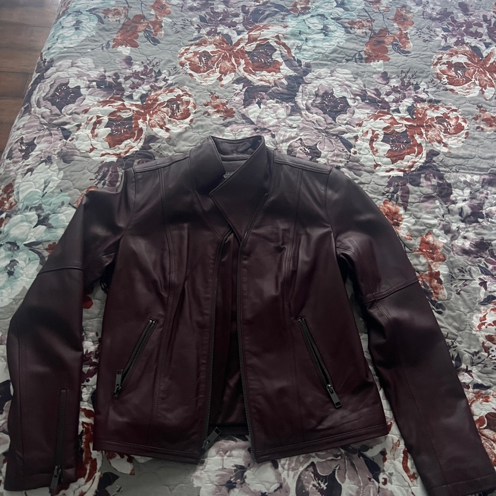 Lisa Rinna Collection Burgundy Jacket - Picture 3 of 3